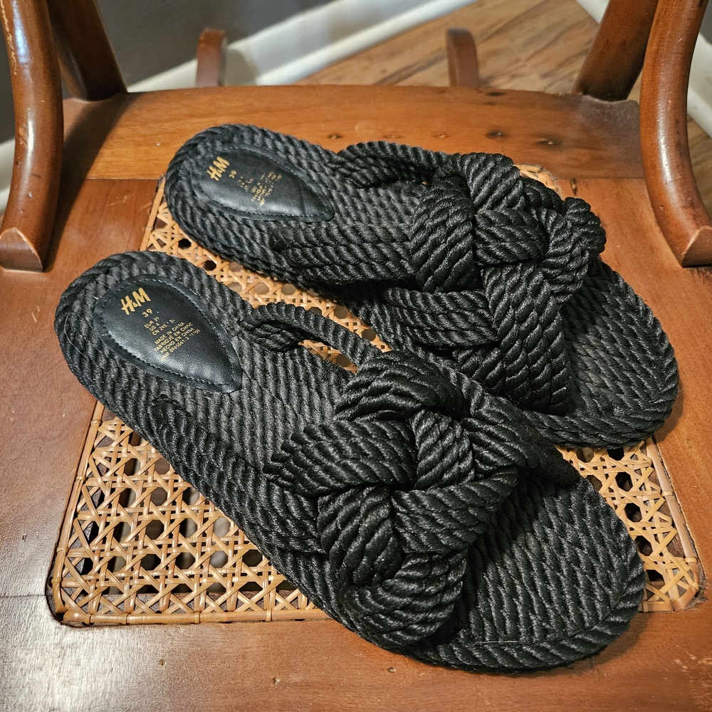 H&M Black Braided Woven Knot Sandals Sz 8 8.5 9 Excellent Condition